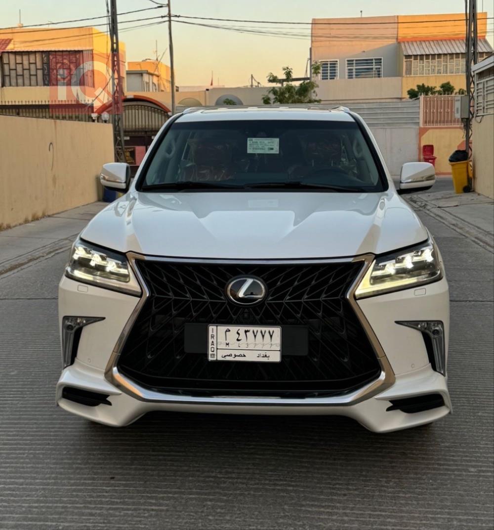 Lexus LX